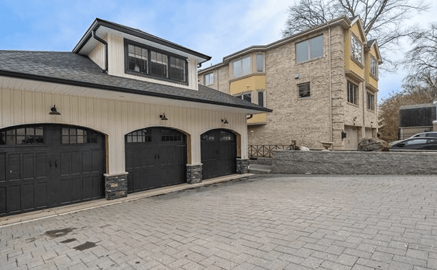 1170 River Road, Edgewater